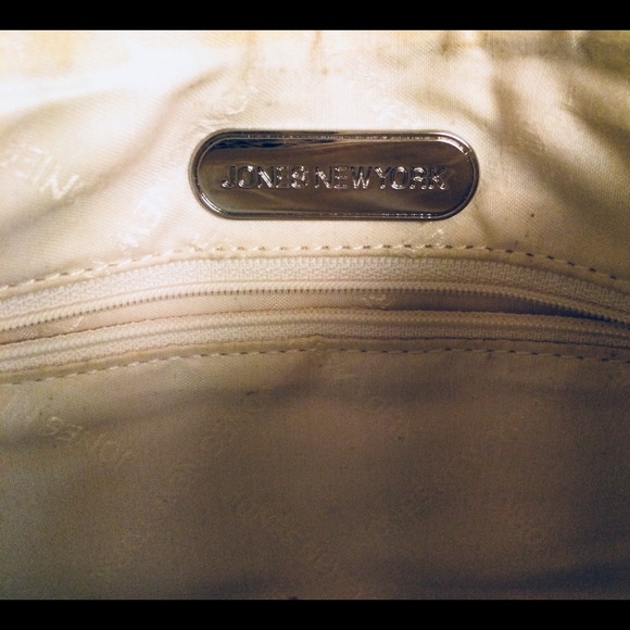Jones New York Purse - Picture 3 of 3